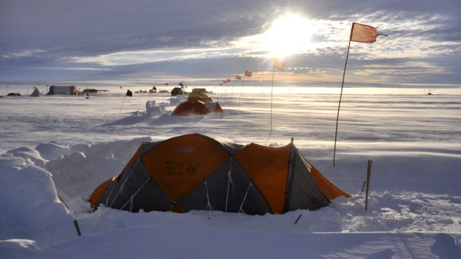 Acampamento Na Antártida