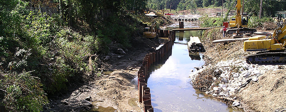 Rio Contaminado Por Pcb