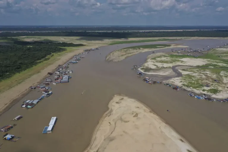 Imagens Areas Do Lago De Tefe