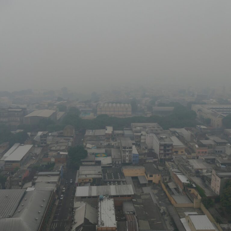 Manaus Com Fumaça